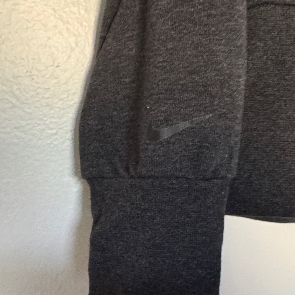 Nike Gray Dri-Fit Cropped Sweatshirt - Picture 5 of 6
